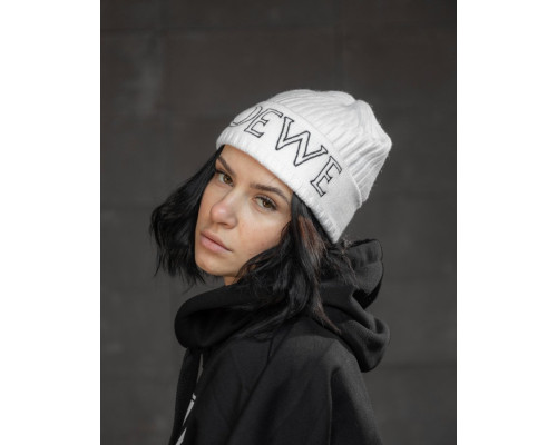 Шапка Loewe white ВТ8001