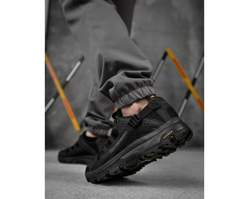 Чоловічі кросівки TRAXION   кросівки black  ДЛ6257