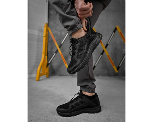 Чоловічі кросівки TRAXION   кросівки black  ДЛ6257
